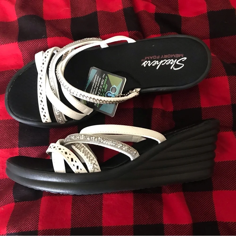 Skechers Memory Foam CALI Strappy Bling Sparkly Wedge Sandals NEW Size 9 39 - Picture 3 of 10